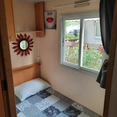 Comping Le Clos Du Thym Κάμπινγκ *